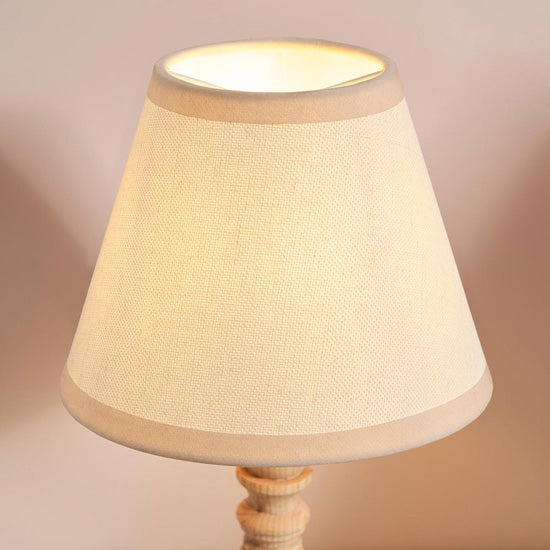 Bibury And Ivy 20cm Vintage White Fabric Shade Table Lamp In Natural Ash