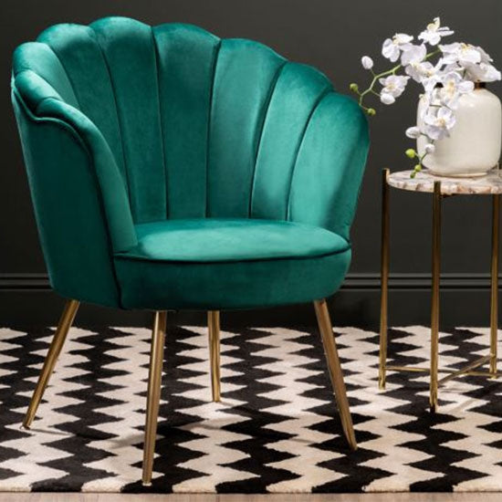 Ovala Velvet Upholstered Scalloped Accent Chair In Emerald Green