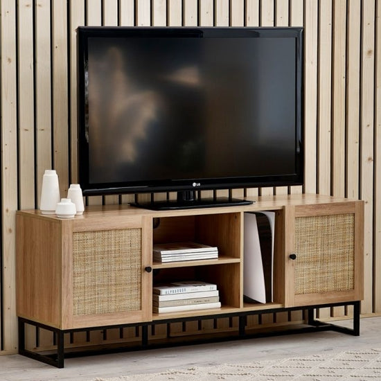 Padstow Wooden TV Stand In Oak With 2 Doors And 2 Shelves